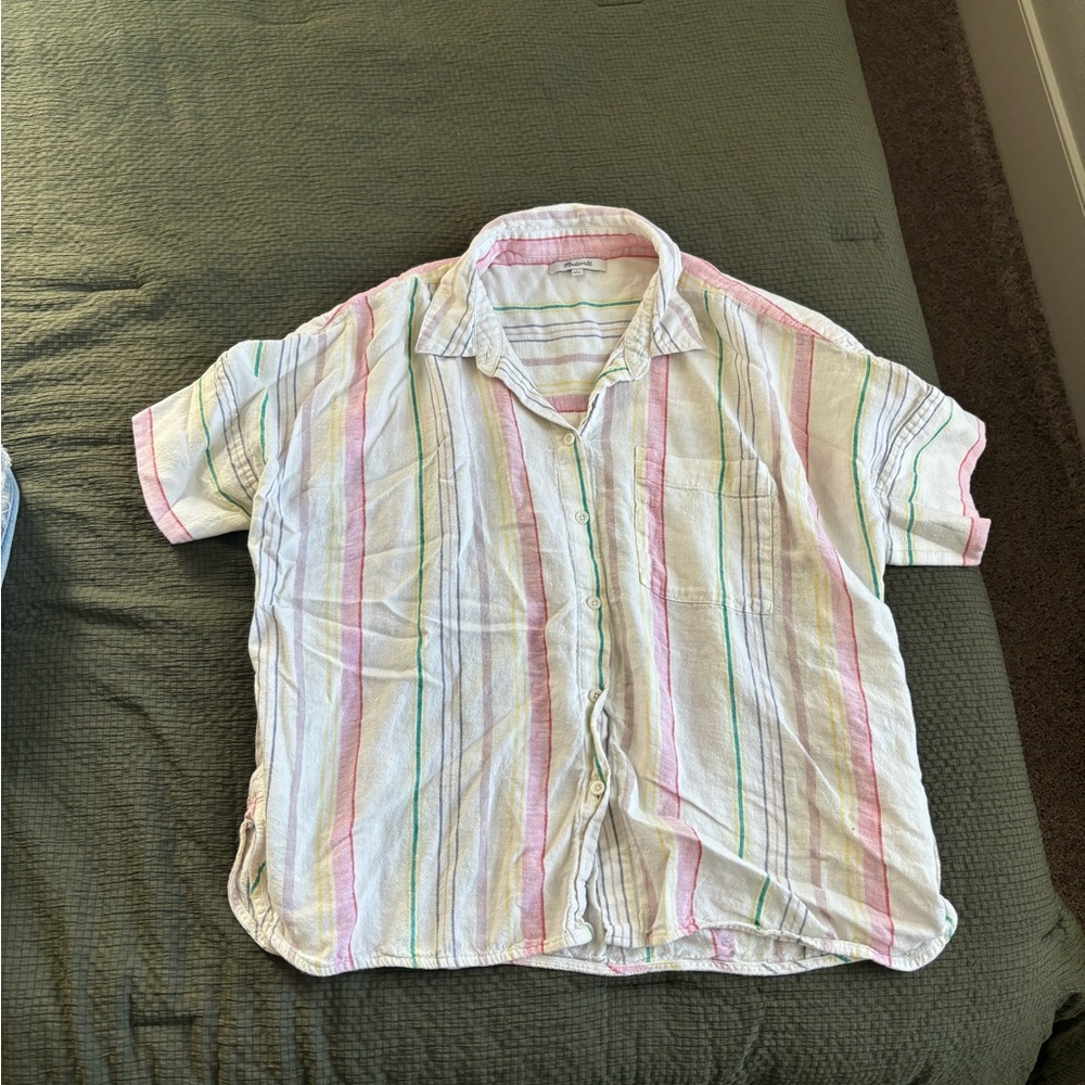 Colorful linen shirt from Madewell!